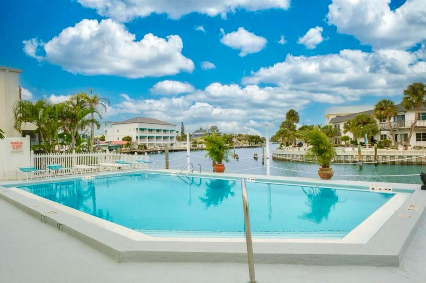 Where The Sun Meets The Water St. Pete Beach Exterior foto